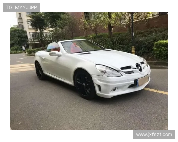 11款奔驰SLK350售价9万,享受日落黄昏驾驶敞篷跑车的奢华感受