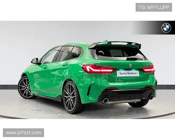 15万级宝马轿跑!2023版两厢1系实拍!动感升级,比奥迪A3还犀利